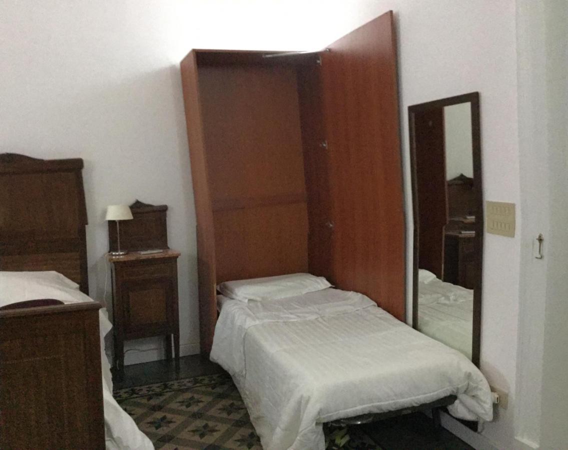 Crispi Accomodation B&B Catania Ngoại thất bức ảnh